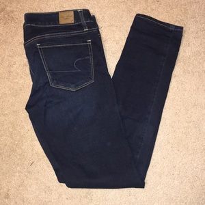 American Eagle skinny jeans. Super stretch size 8